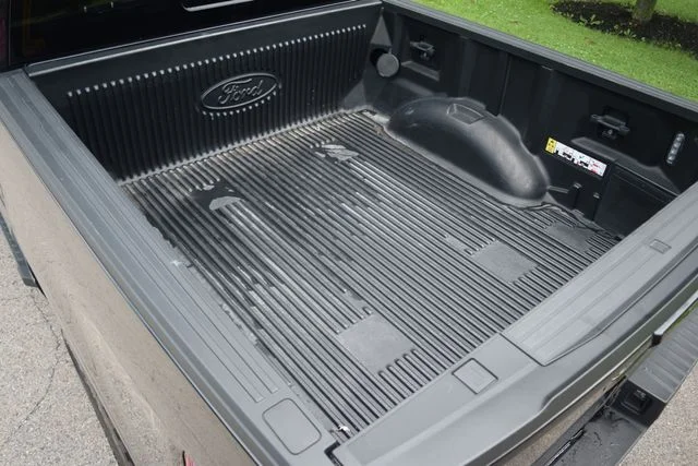 Used 2024 Black Ford XLT image 26