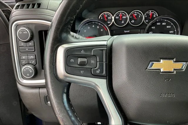 Used 2022 Blue Chevrolet LT image 12