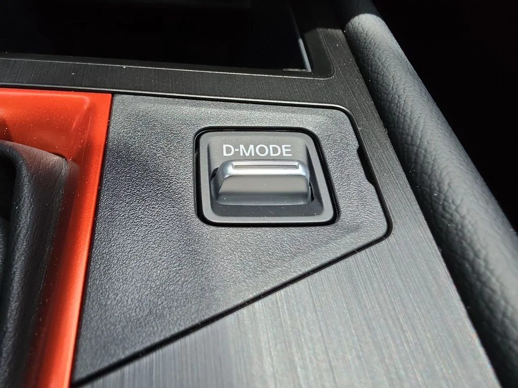 New 2026 Gun Metallic / Scarlet Ember Tintcoat Two-tone Nissan SR image 36
