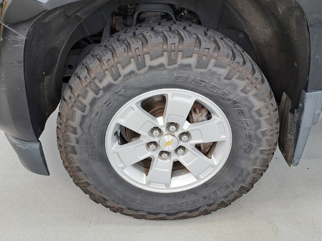 Used 2016 BLACK Chevrolet 4WD WT image 28