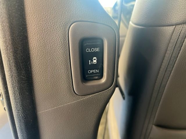 Used 2016 Gray Honda EX-L image 15