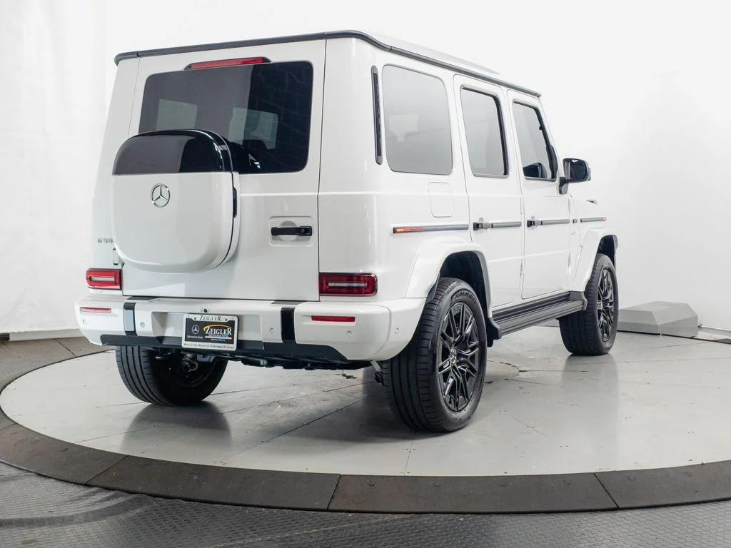 Certified Used 2025 Moonlight White Metallic Mercedes-Benz G 580 image 34