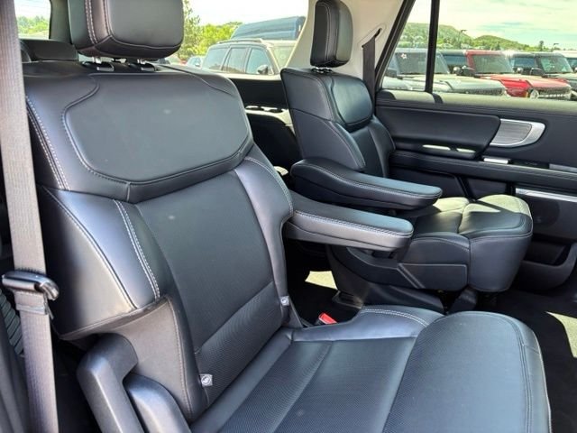 Certified Used 2025 Oxford White Ford Platinum image 23