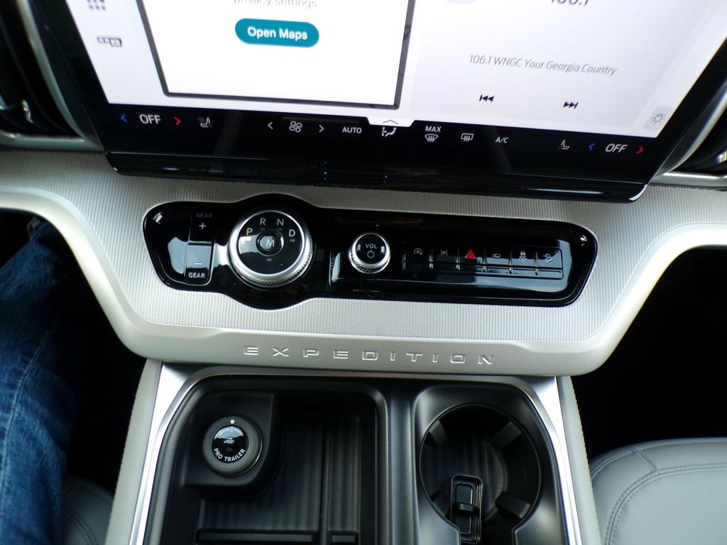 New 2026 Star White Metallic Tri-Coat Ford MAX Active image 26
