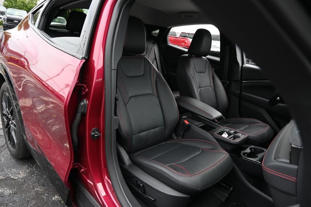 Used 2025 Magenta Ford Premium image 25