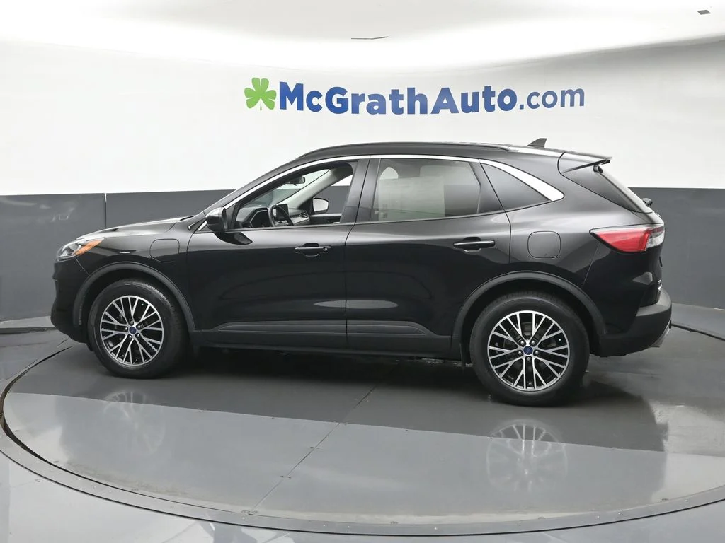 Used 2021 Black Ford SEL image 22