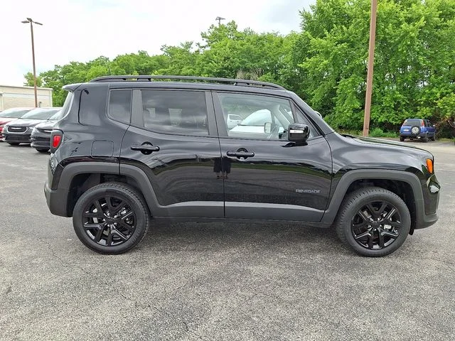 Used 2023 Black Jeep Altitude image 12