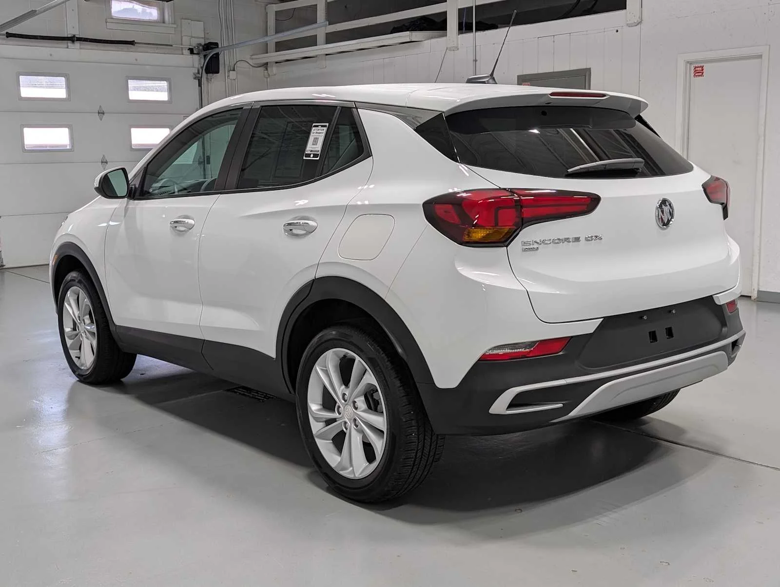 Used 2023 Summit White Buick Preferred image 10