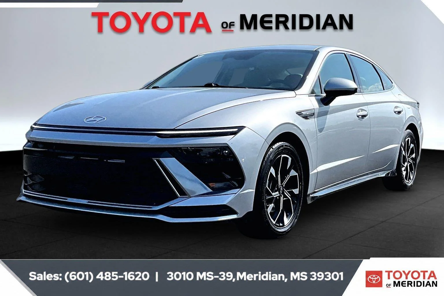 Used 2025 Aero Silver Hyundai SEL image 10