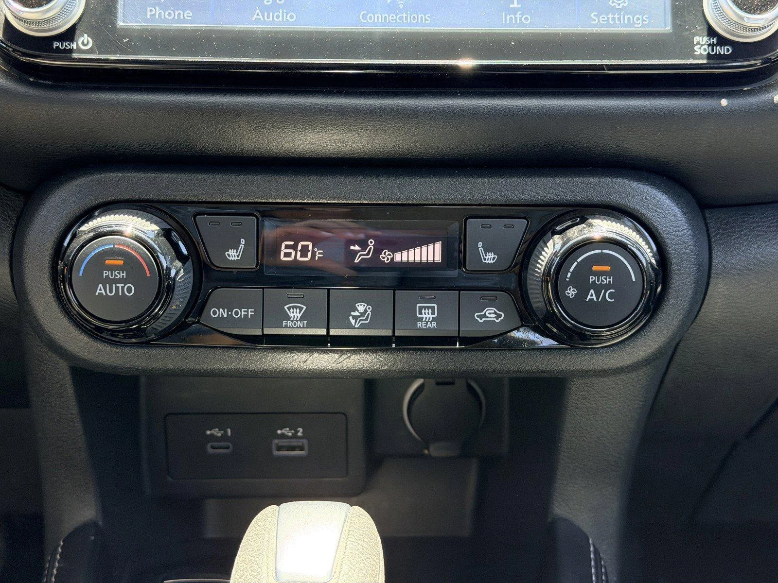 Used 2023 Aspen White Trico Nissan SR image 21