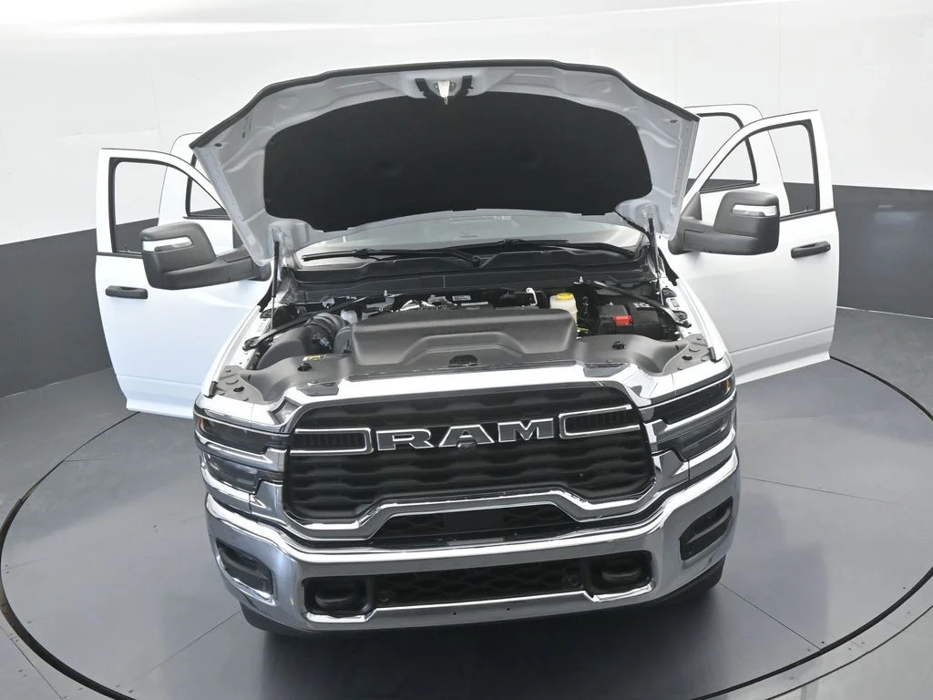 New 2026 Bright White Clear-Coat Exterior Paint RAM Tradesman image 73
