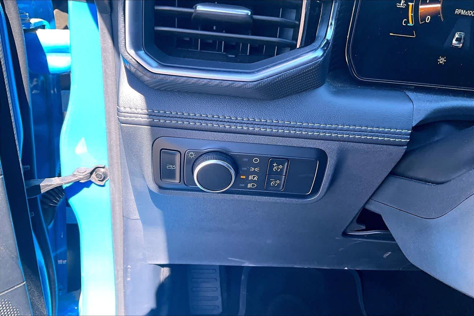 Used 2024 Grabber Blue Metallic Ford GT Premium image 30