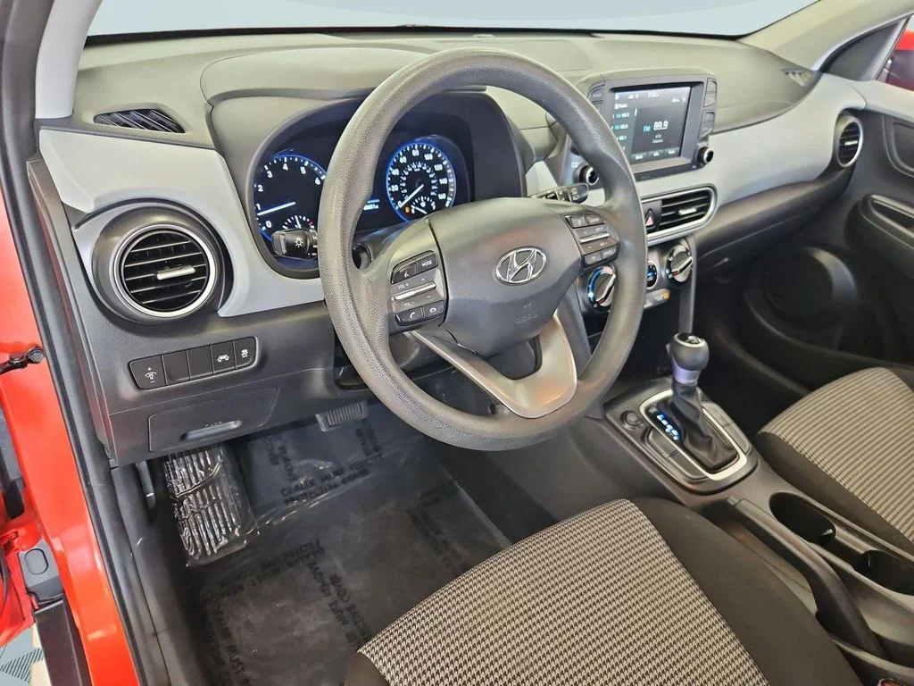 Used 2019 Sunset Orange Hyundai SE image 13
