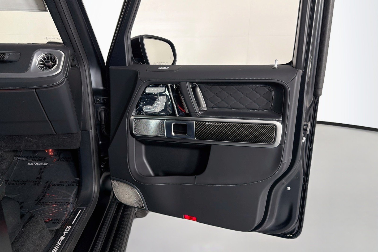 New 2027 MANUFAKTUR Night Black magno Mercedes-Benz AMG® G 63 SUV image 23