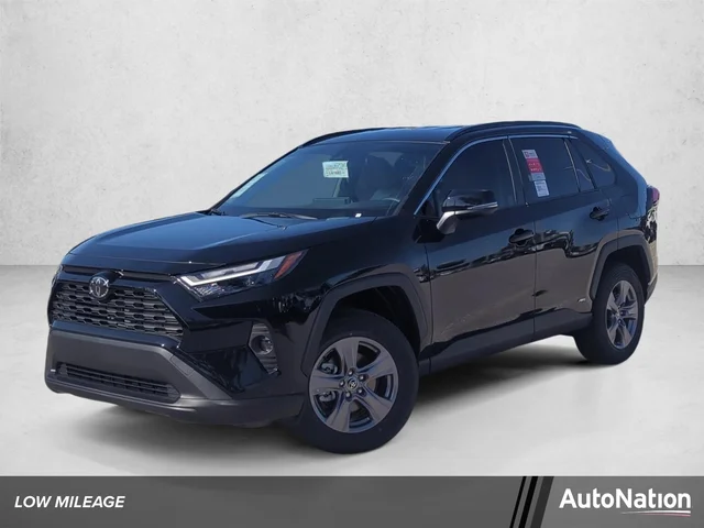 2025 Toyota RAV4 Hybrid XLE