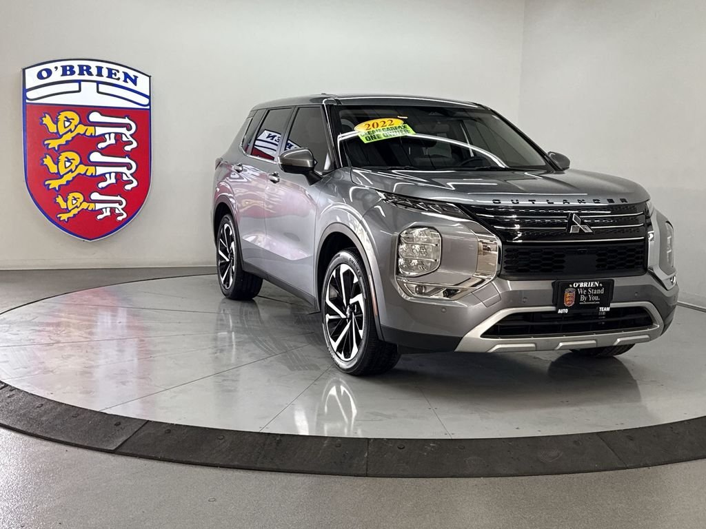 2022 Mitsubishi Outlander SE FWD's photo