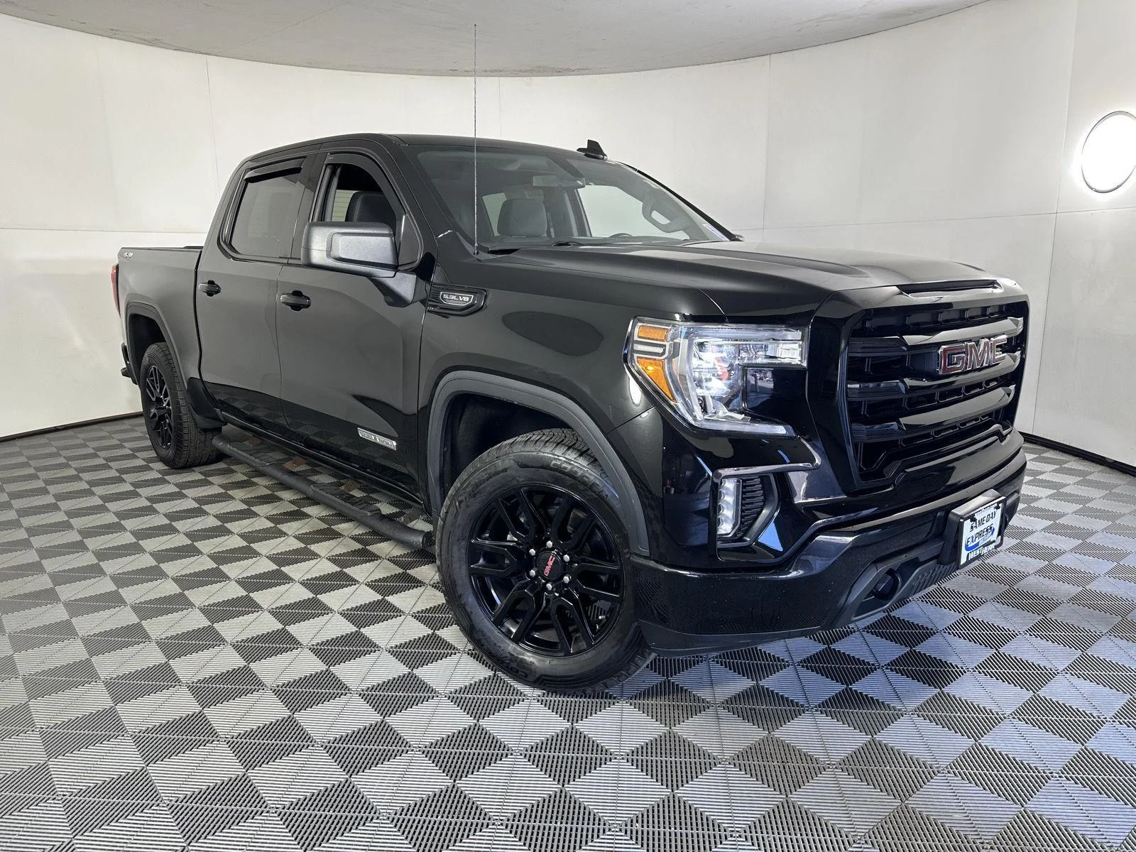 Used 2020 Onyx Black GMC Elevation image 11