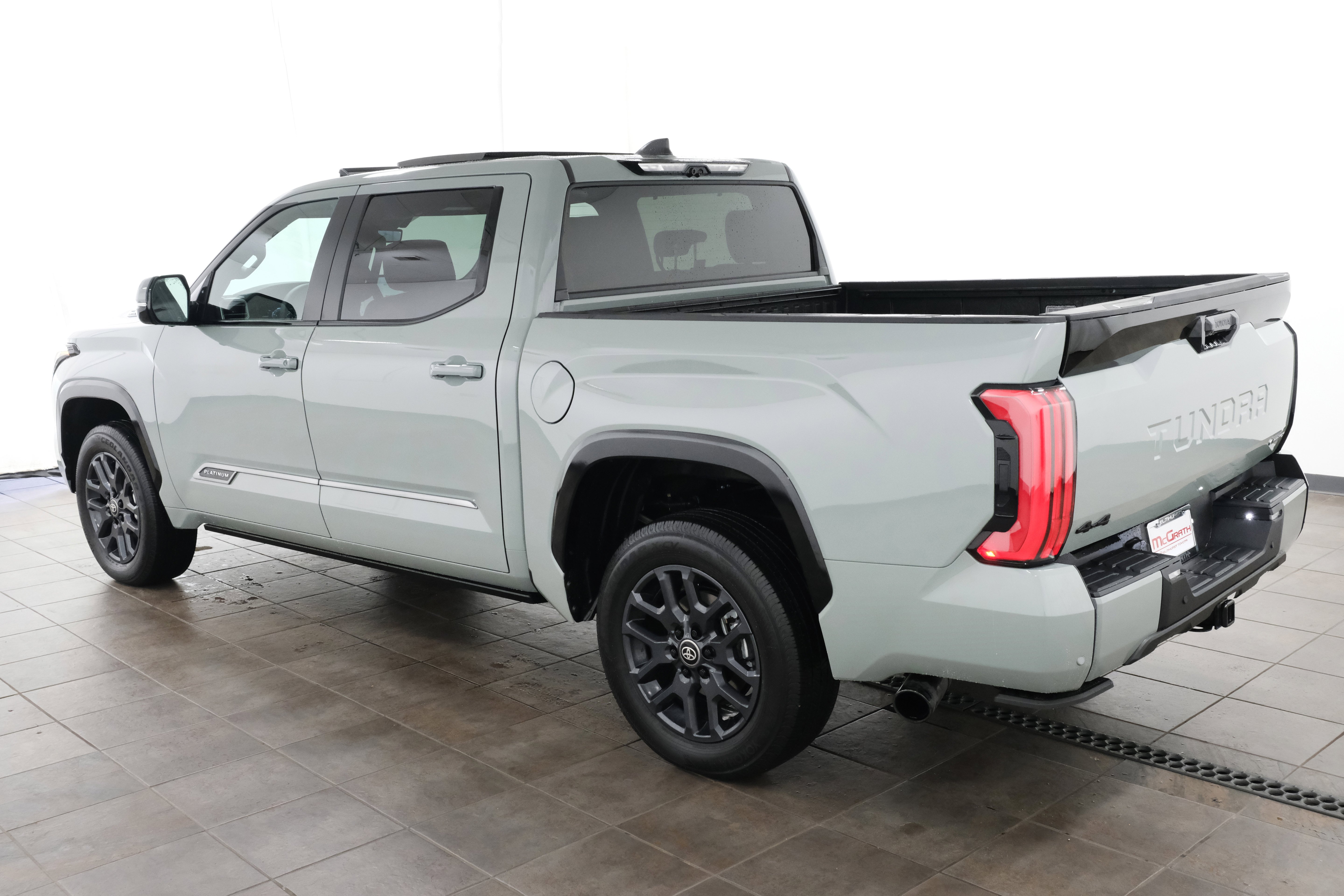 2025 Toyota Tundra Platinum - Photo 6