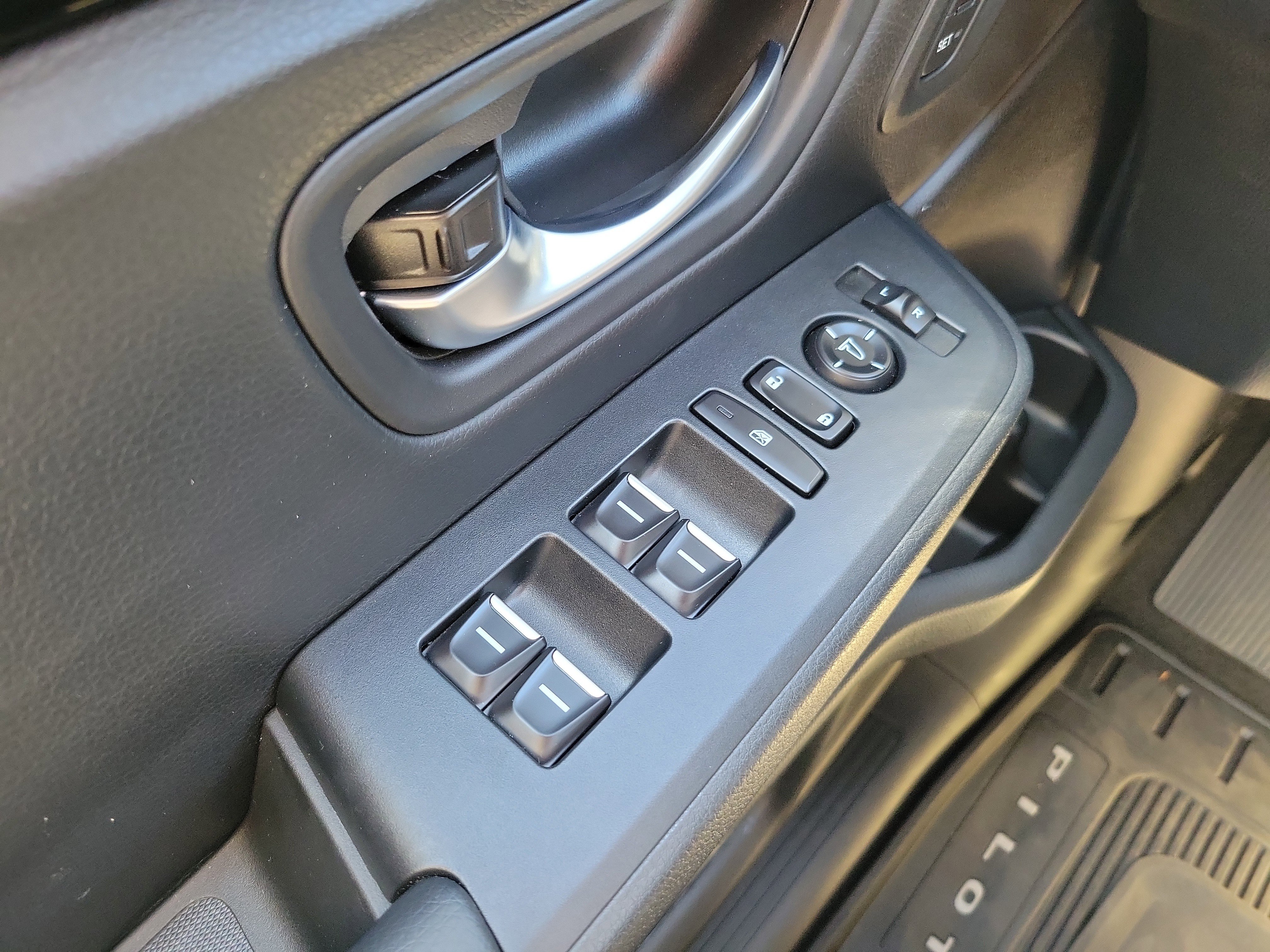 2025 Honda Pilot Touring - Photo 62