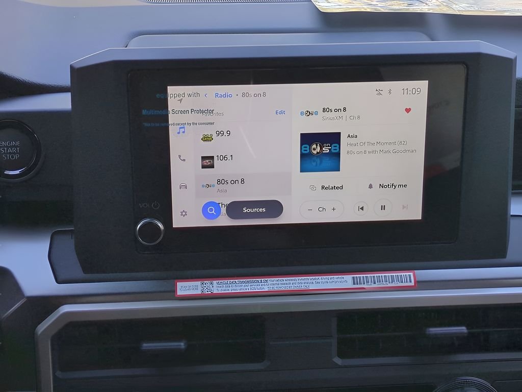 2025 Toyota Tacoma SR5 - Photo 17