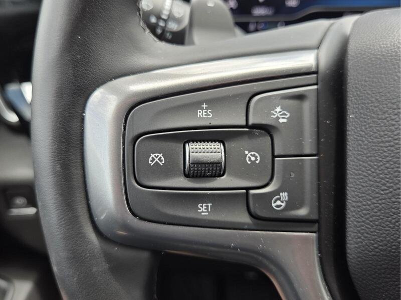 Used 2025 Pearl CHEVROLET 4WD CREW CAB 147" LTZ image 31