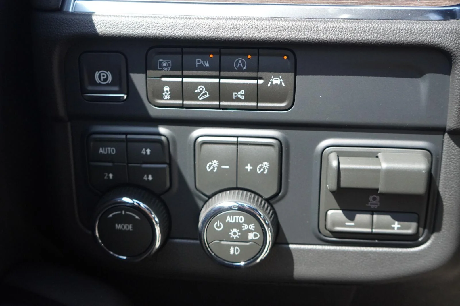 New 2026 Sterling Gray Metallic Chevrolet Premier image 20