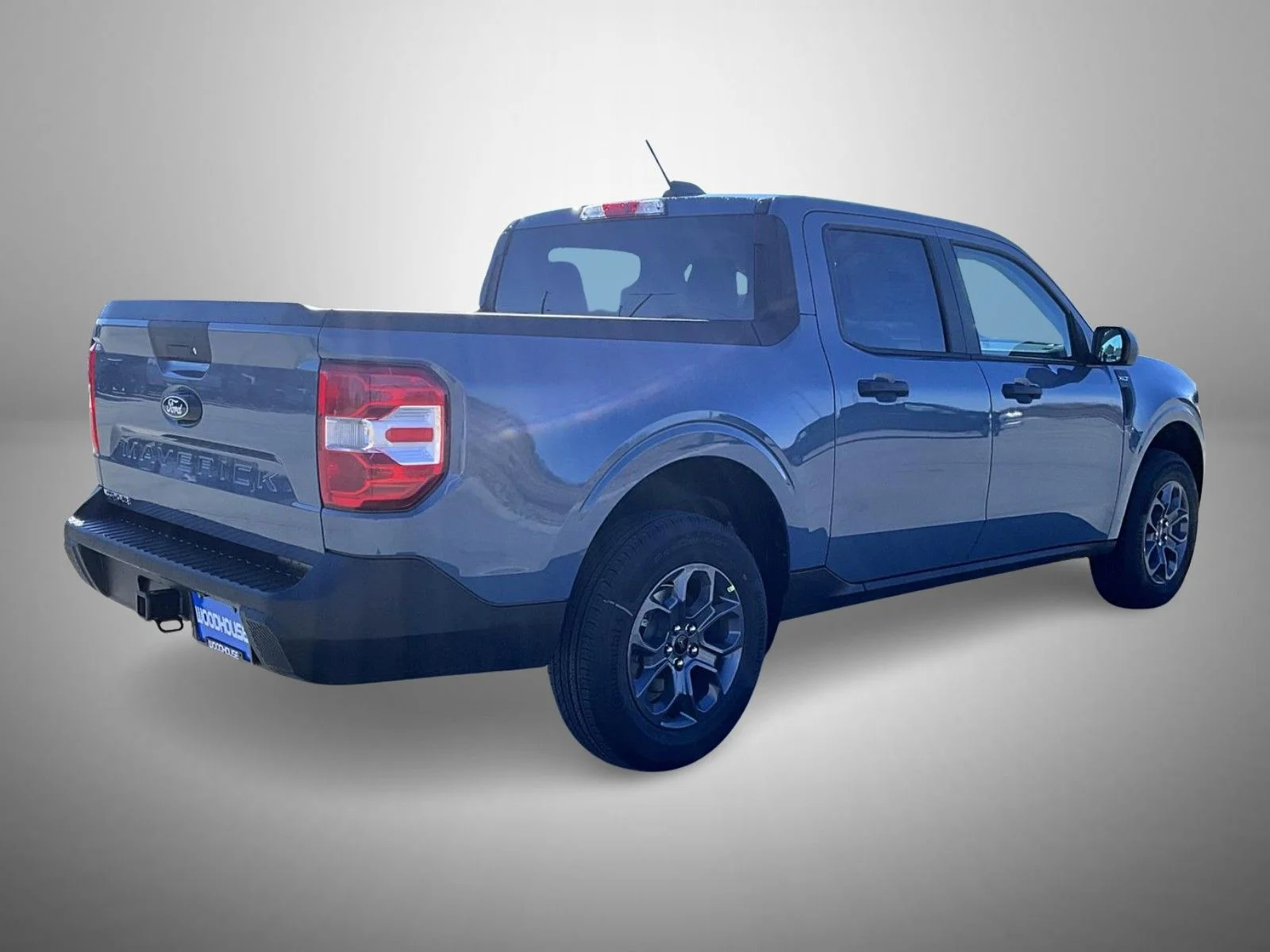 New 2026 Azure Gray Metallic Tri-Coat Ford XLT image 5