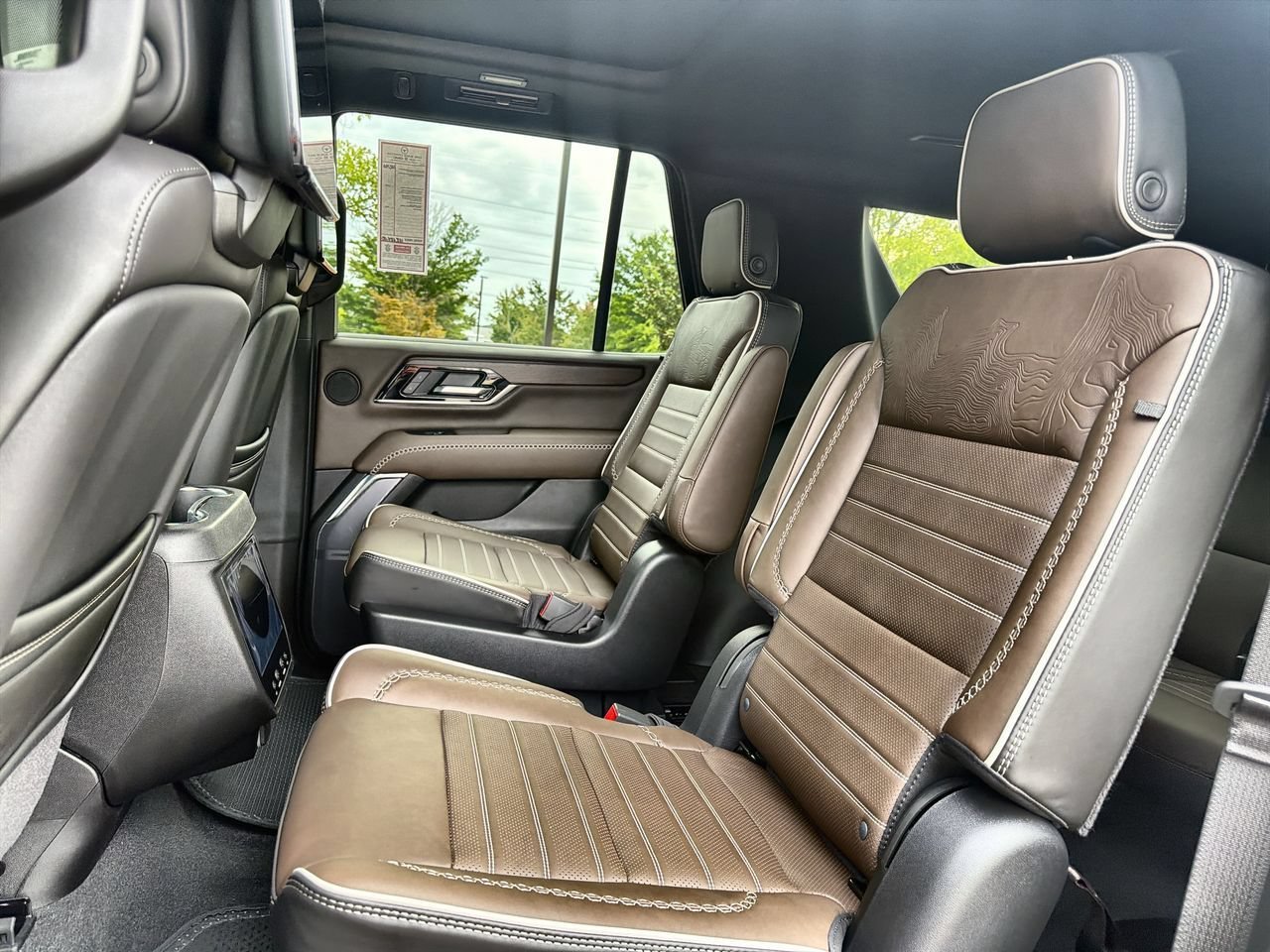 2026 GMC Yukon Denali Ultimate - Photo 20