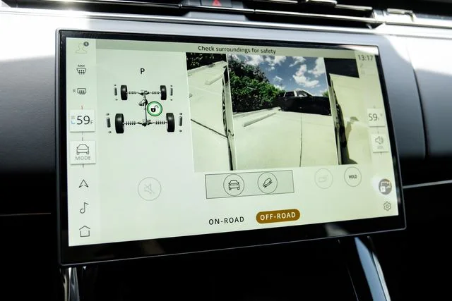 New 2026 Santorini Black Land Rover SE image 29