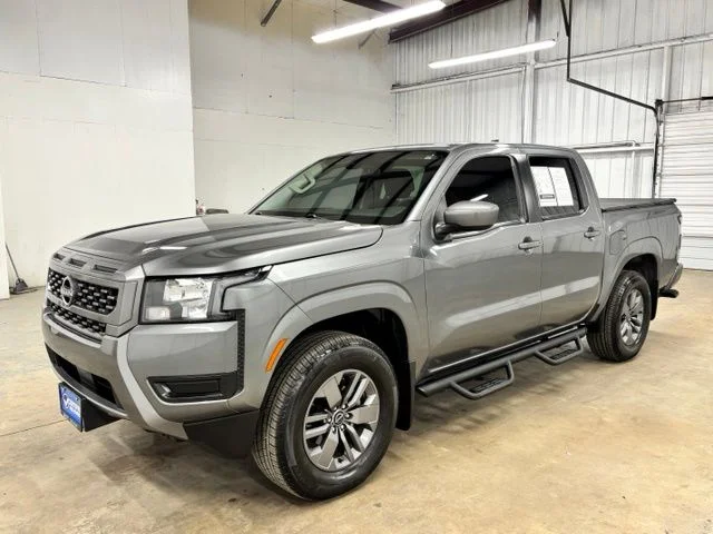 Used 2025 Gray Nissan SV image 3
