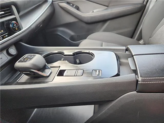 Used 2024 Everest White Pearl Nissan SV image 20