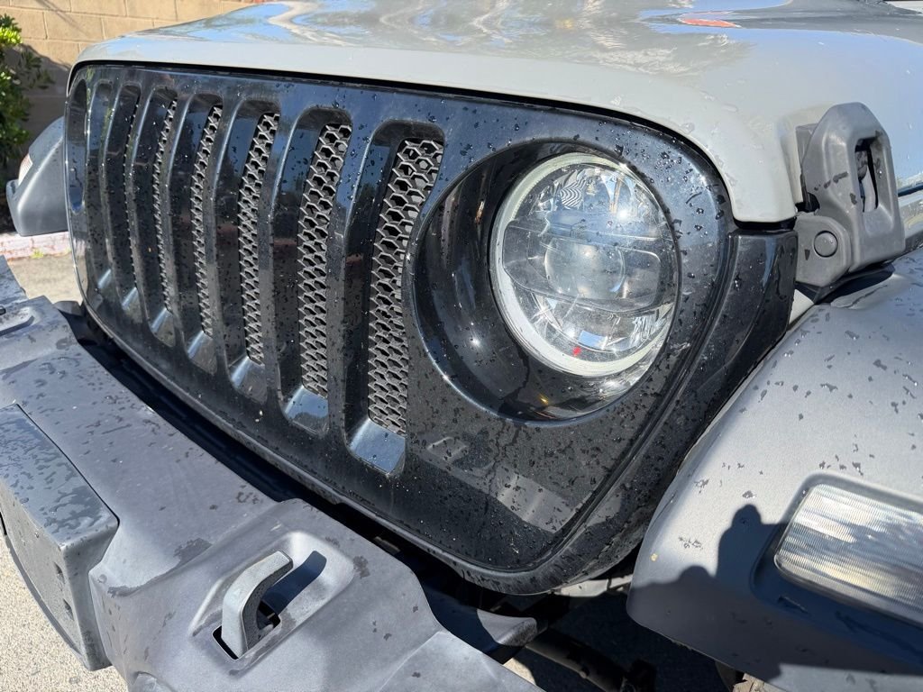 Used 2023 Gray Jeep Willys image 4