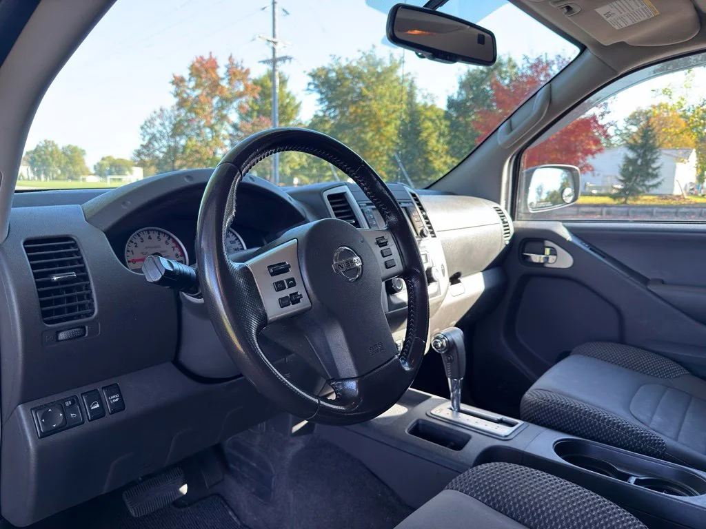 Used 2018 Gray Nissan PRO-4X image 21