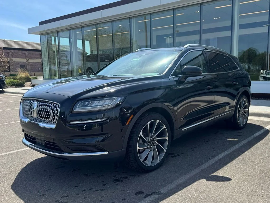 Certified Used 2022 Black Lincoln Reserve image 3