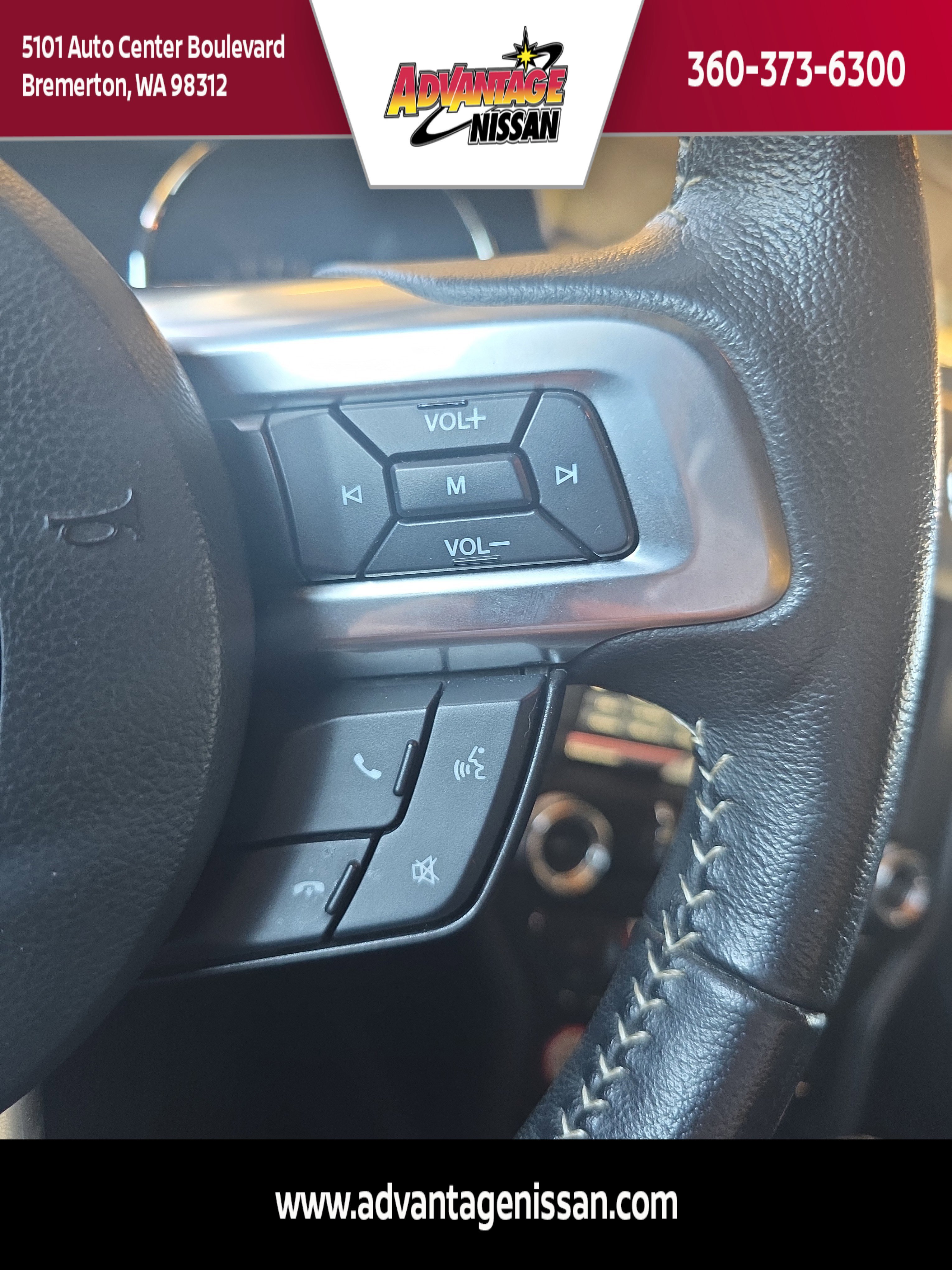 Used 2015 Black Ford GT Premium image 21