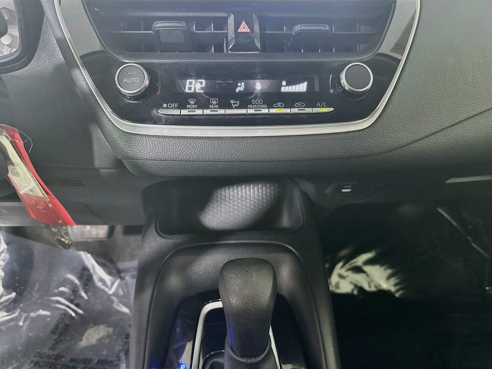 Used 2024 Ice Toyota LE image 22