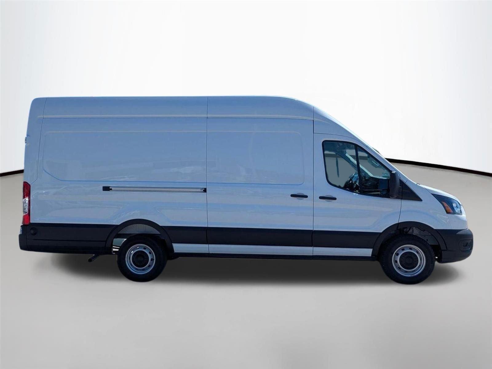 New 2026 Oxford White Ford Cargo Van image 4