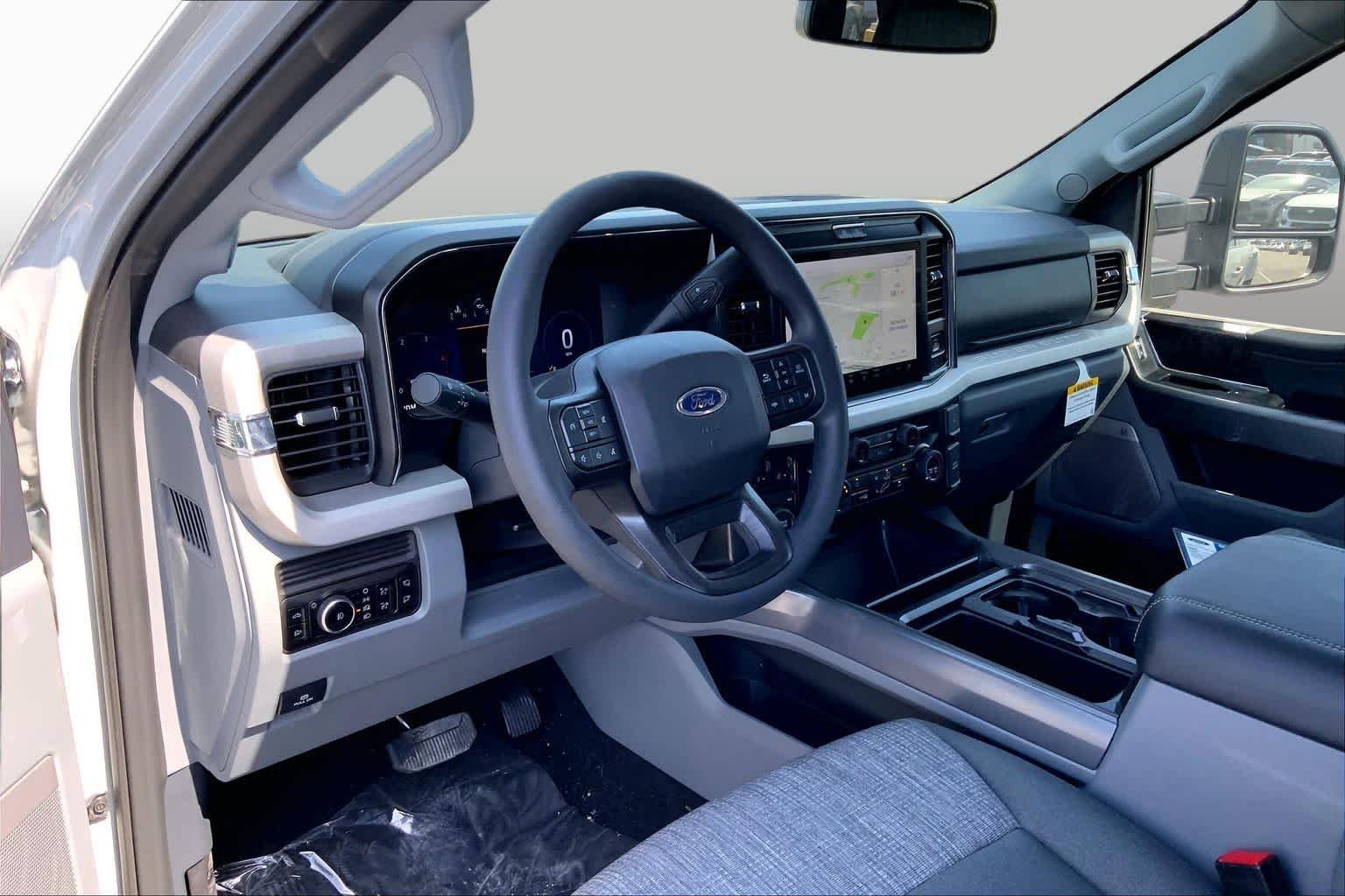 New 2026 Avalanche Ford F-350® XLT image 6