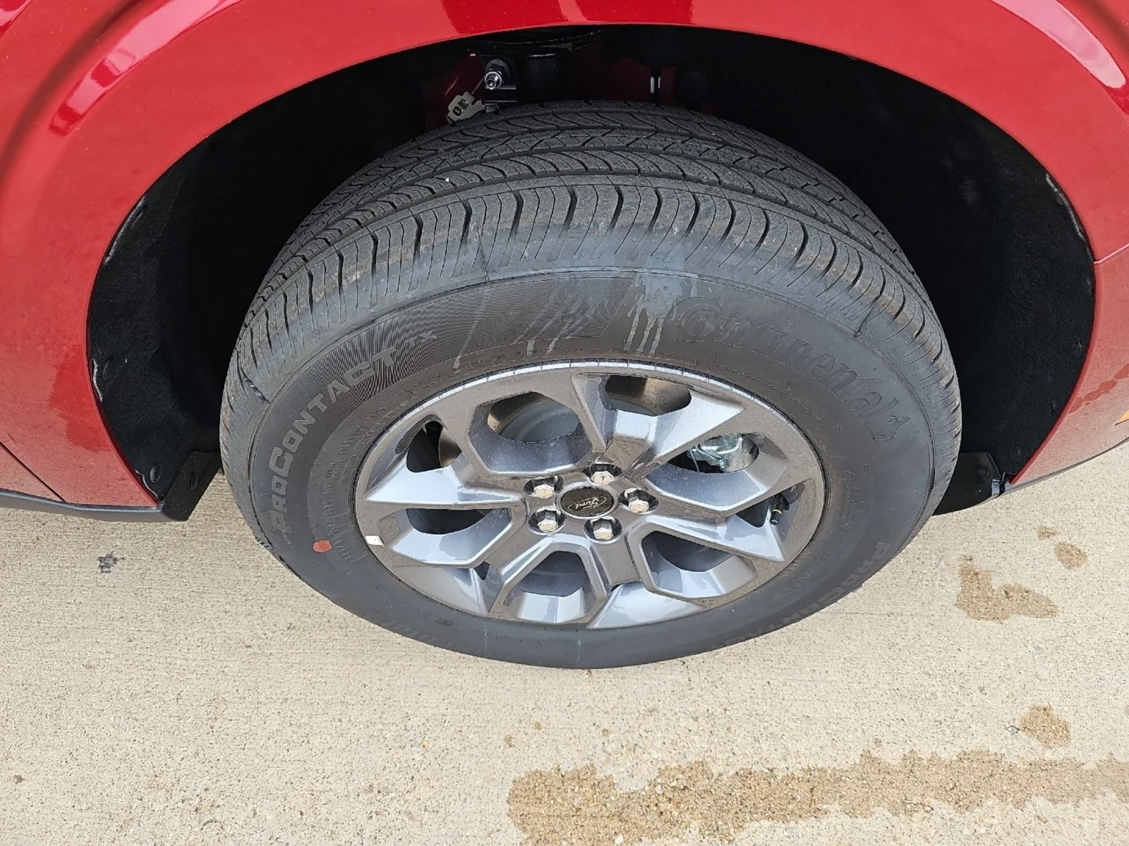 New 2026 Ruby Red Metallic Tinted Clearcoat Ford XLT image 4