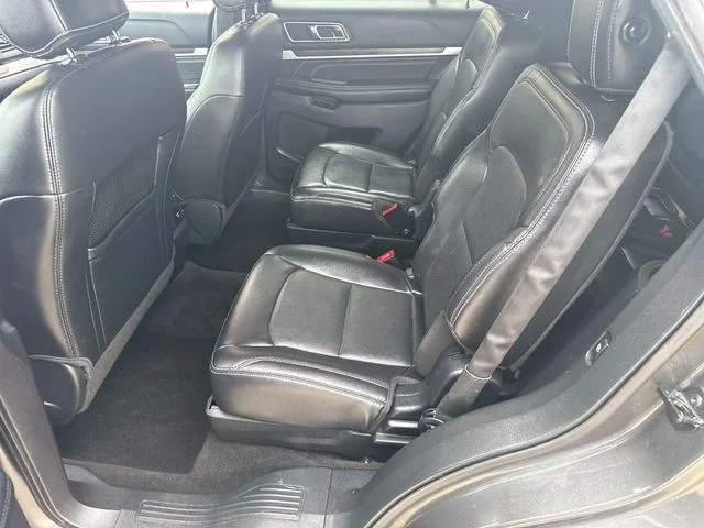 Used 2017 Gray Ford Limited image 15