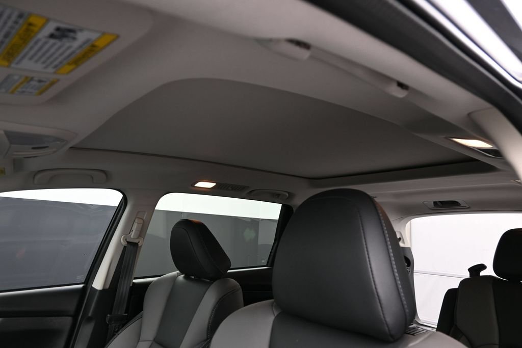 Used 2022 Gray Subaru Onyx Edition image 20