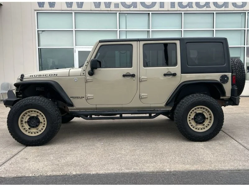 Used 2017 Gobi Clearcoat Jeep Rubicon image 5