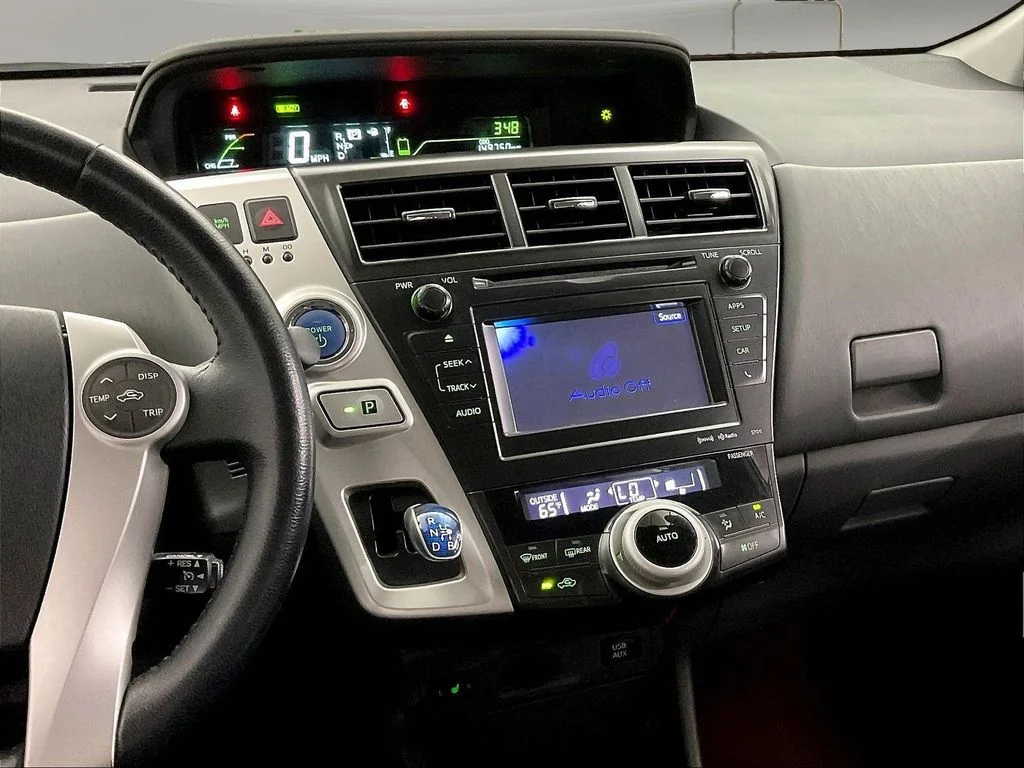 Used 2013 Blue Toyota Five image 9