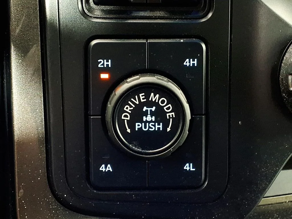 Used 2021 White Ford Lariat image 15