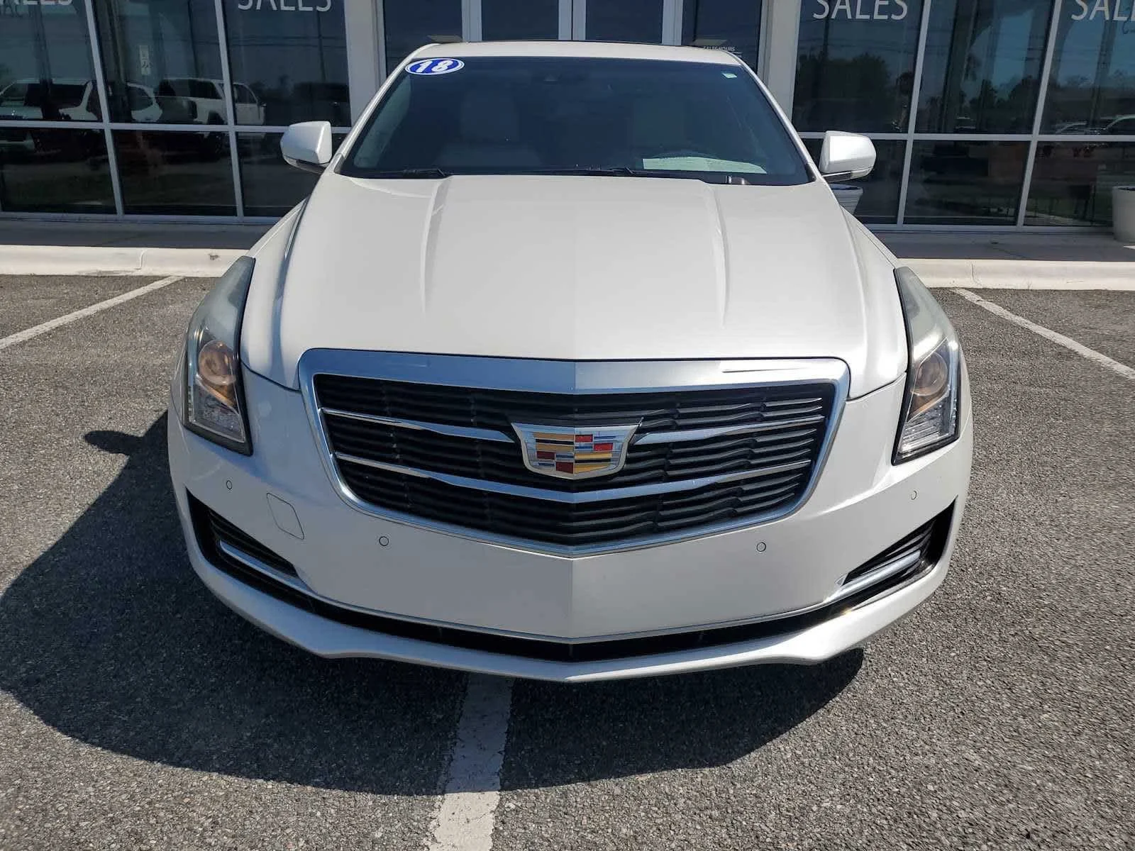 Used 2018 CRYSTAL WHITE TRICOAT Cadillac Luxury AWD image 11