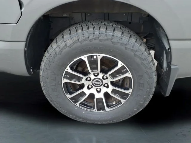 Used 2023 Gray Nissan SV image 13
