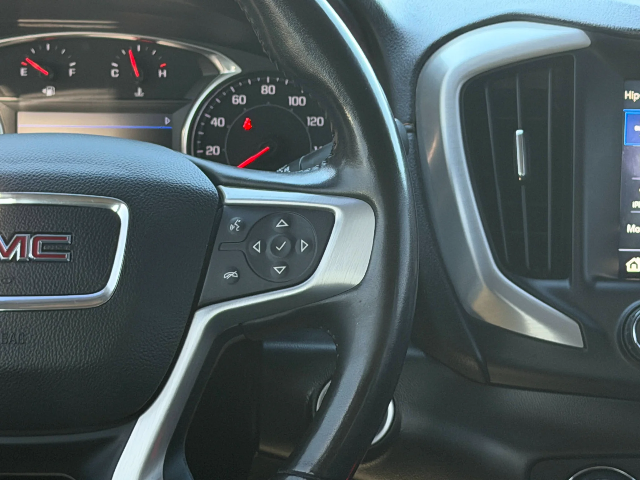Used 2020 Satin Steel Metallic GMC SLT image 13