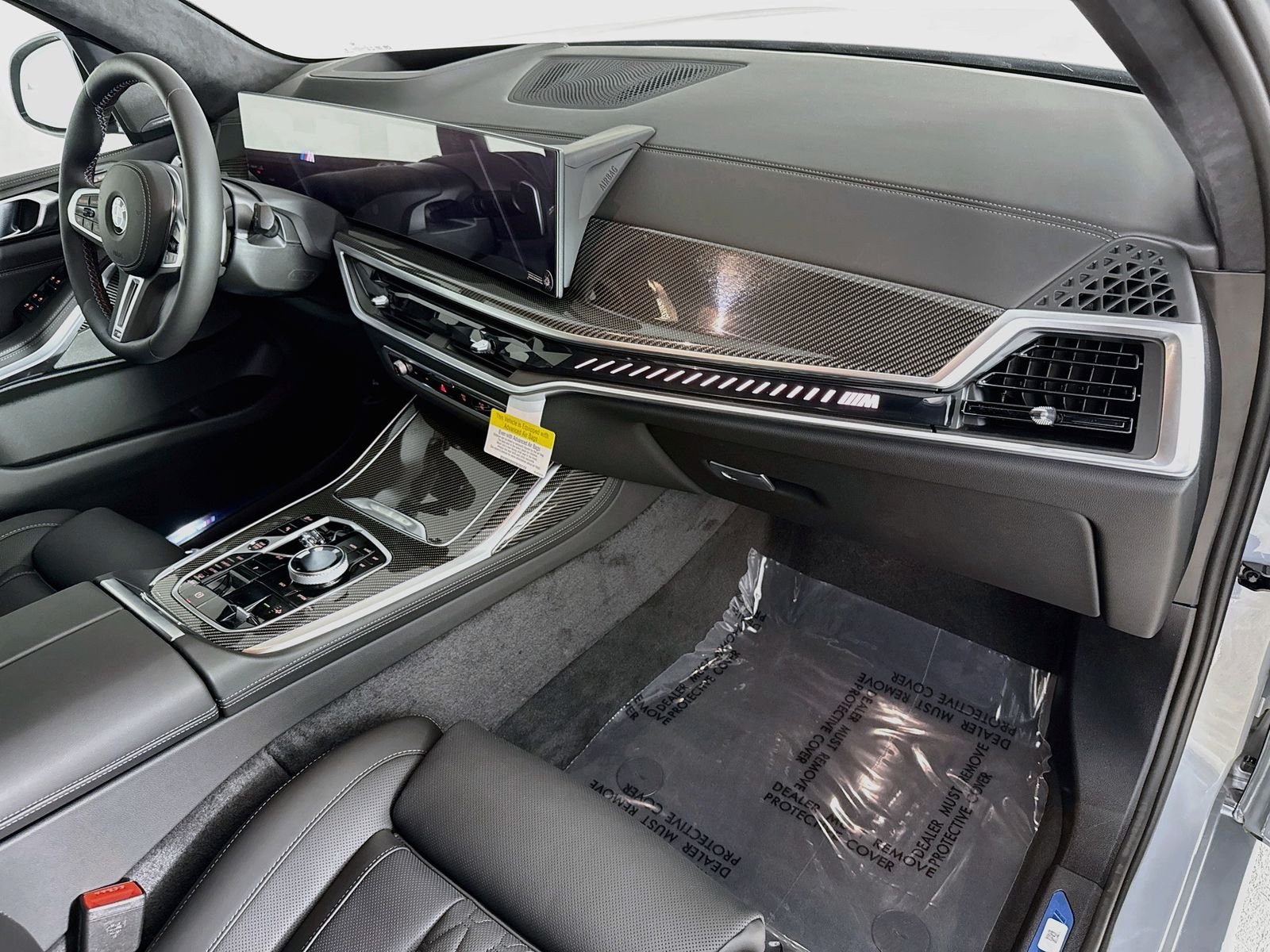 New 2027 Brooklyn Grey Metallic BMW M60i image 32