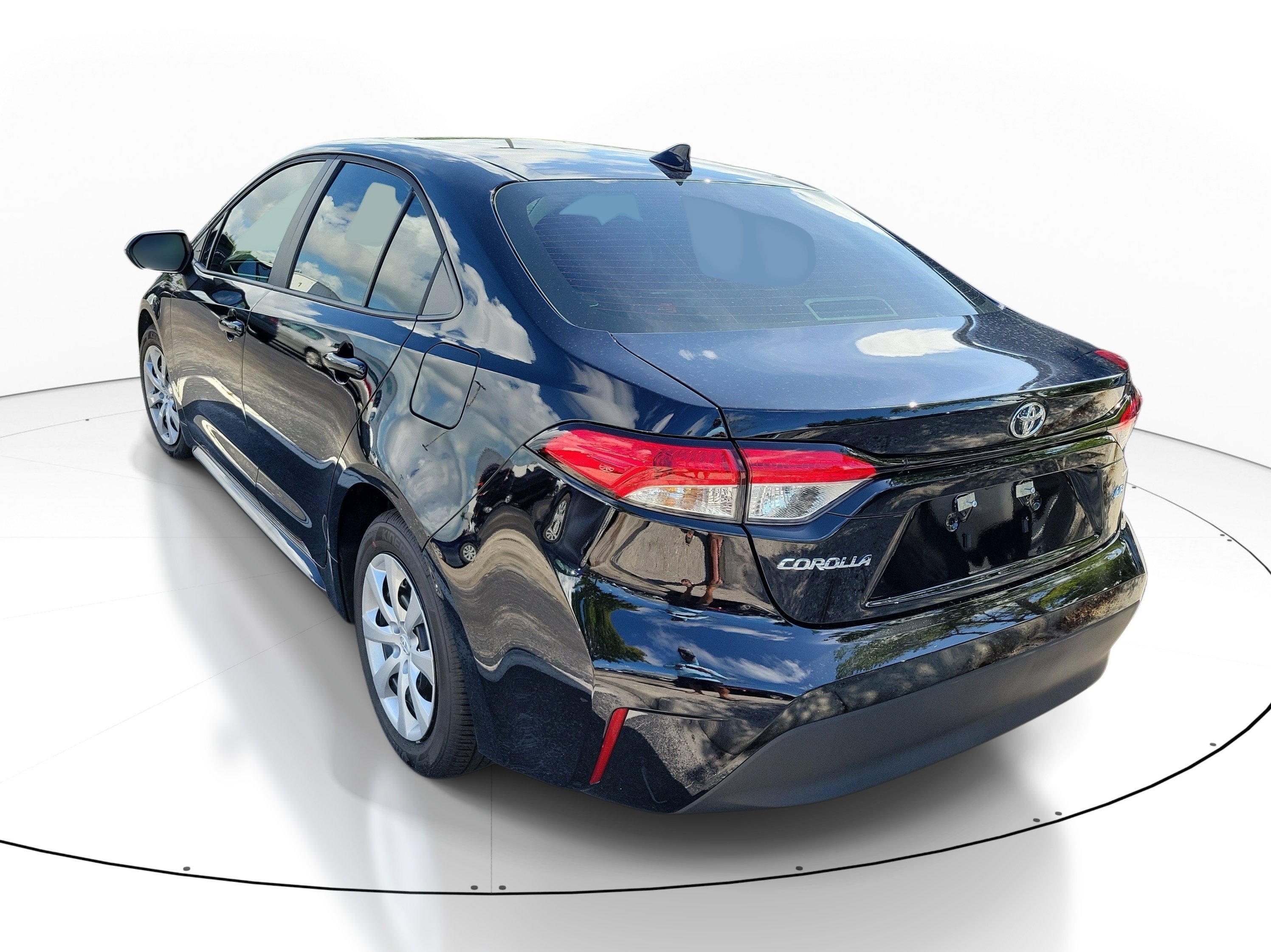 Used 2026 Ice Cap Toyota LE image 3