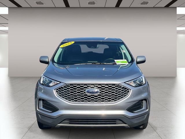 Used 2024 Silver Ford SEL image 9